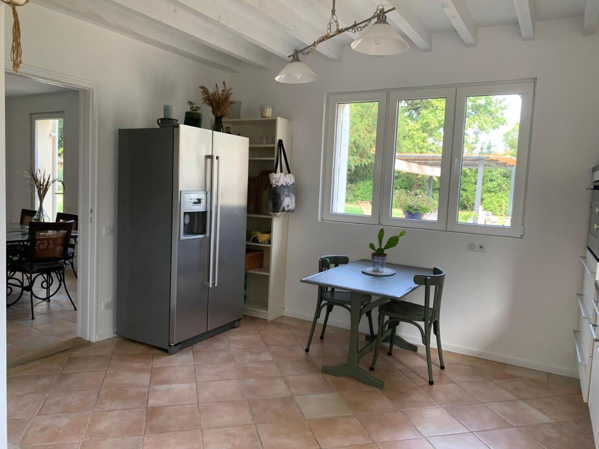 Batisse En Pierre XVII Siecle 115 M² Avec Terrasse Villa Ambares-et-Lagrave Exterior photo